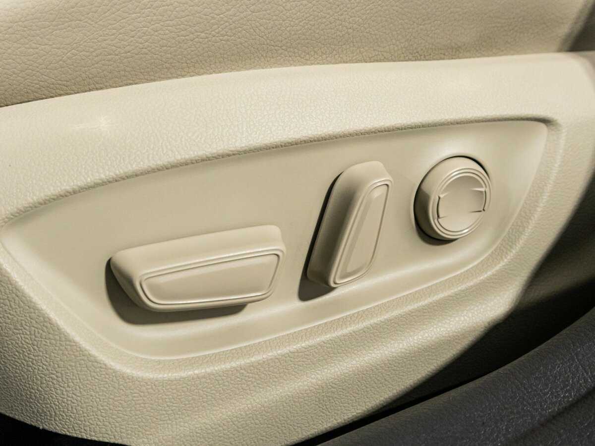 Toyota Camry с пробегом — 2018 год. Фото: #15