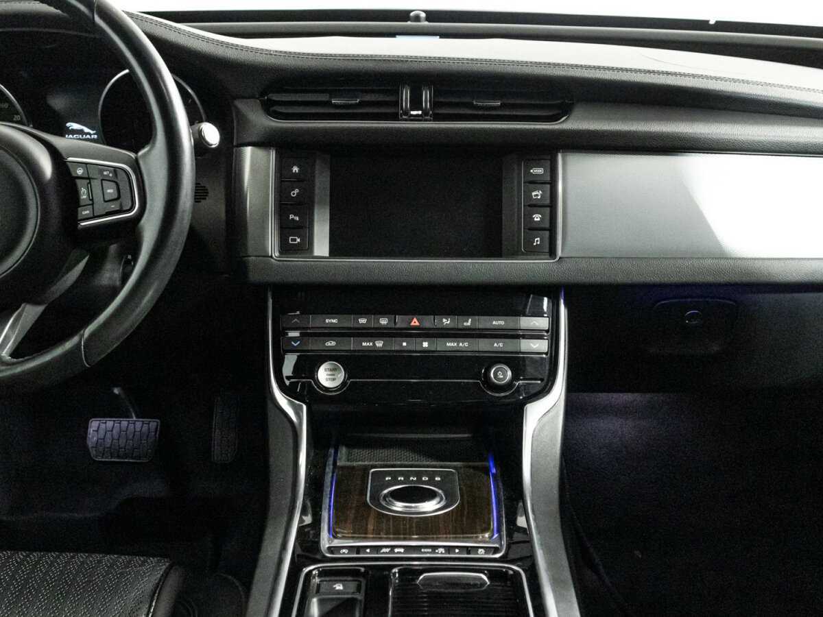 Jaguar XF с пробегом — 2016 год. Фото: #13