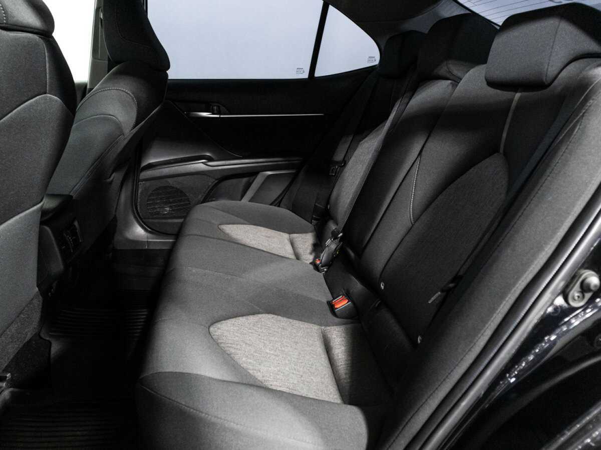 Toyota Camry с пробегом — 2021 год. Фото: #9