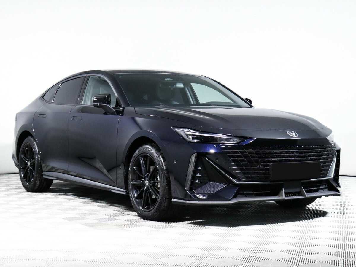 Changan UNI-V с пробегом — 2023 год. Фото: #2