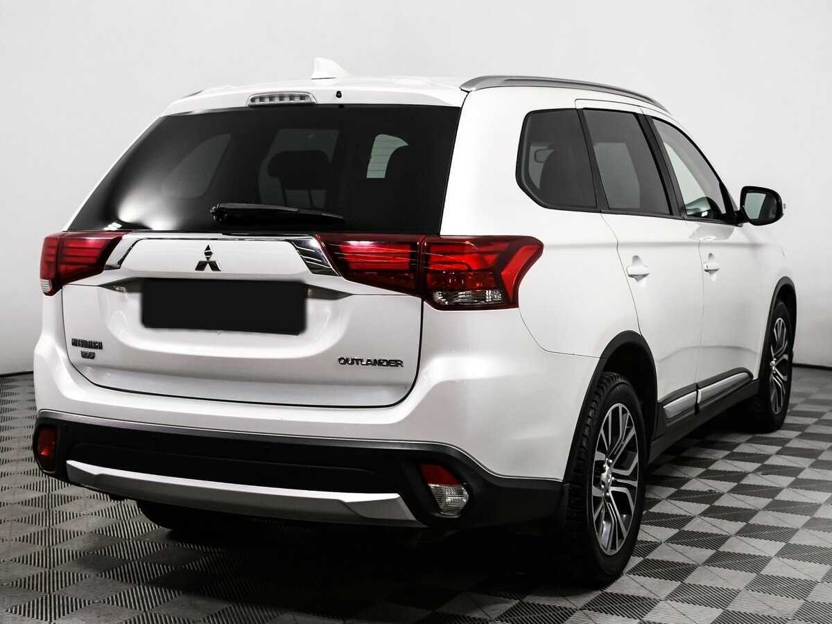 Mitsubishi Outlander с пробегом — 2017 год. Фото: #4
