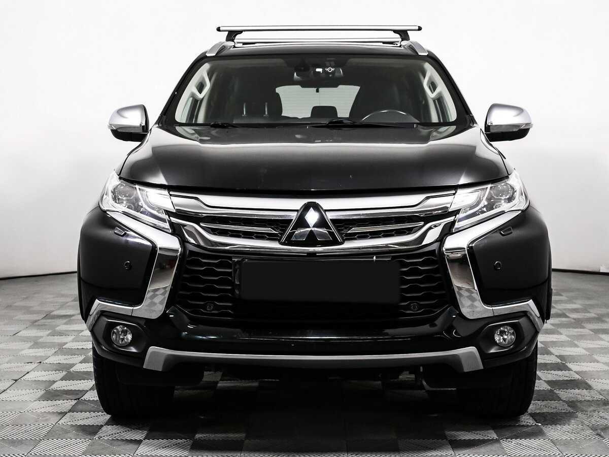 Mitsubishi Pajero Sport с пробегом — 2018 год. Фото: #1