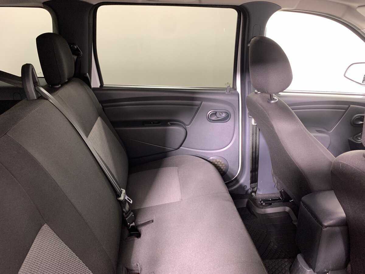 Lada (ВАЗ) Largus с пробегом — 2024 год. Фото: #15