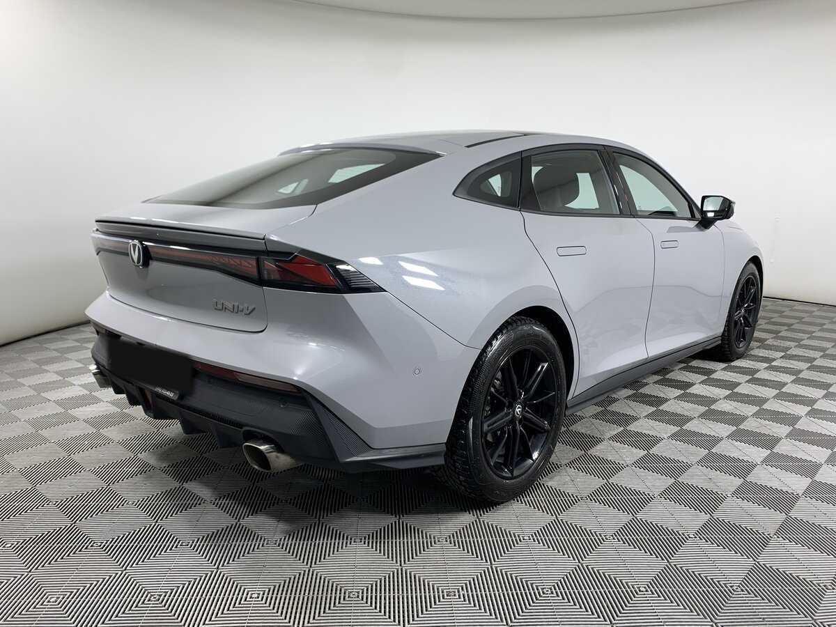 Changan UNI-V с пробегом — 2023 год. Фото: #4