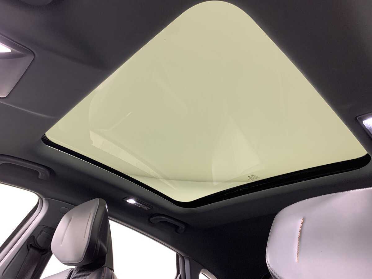 Changan UNI-V с пробегом — 2023 год. Фото: #18