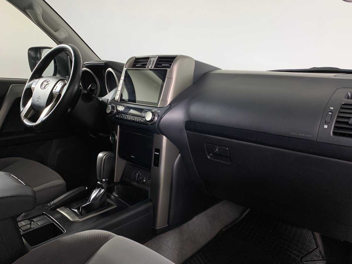 Toyota Land Cruiser Prado с пробегом — 2012 год. Фото: #10