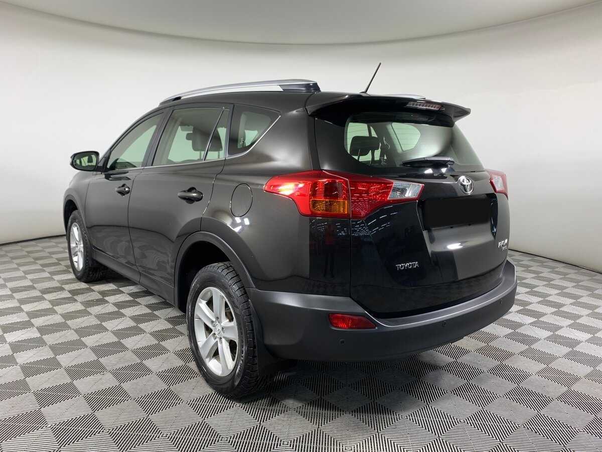 Toyota RAV4 с пробегом — 2014 год. Фото: #6