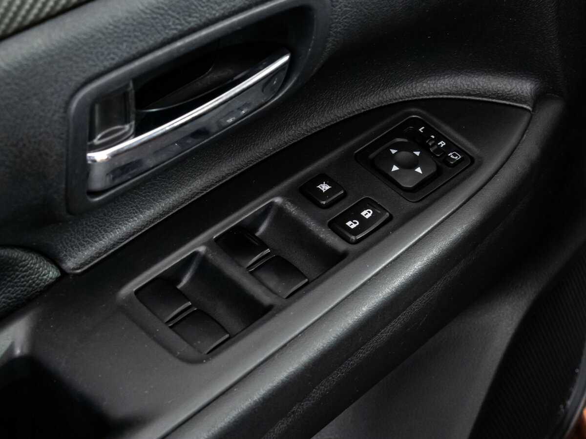 Mitsubishi Outlander с пробегом — 2012 год. Фото: #14