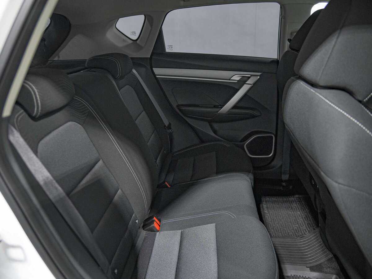 Geely Coolray с пробегом — 2023 год. Фото: #12