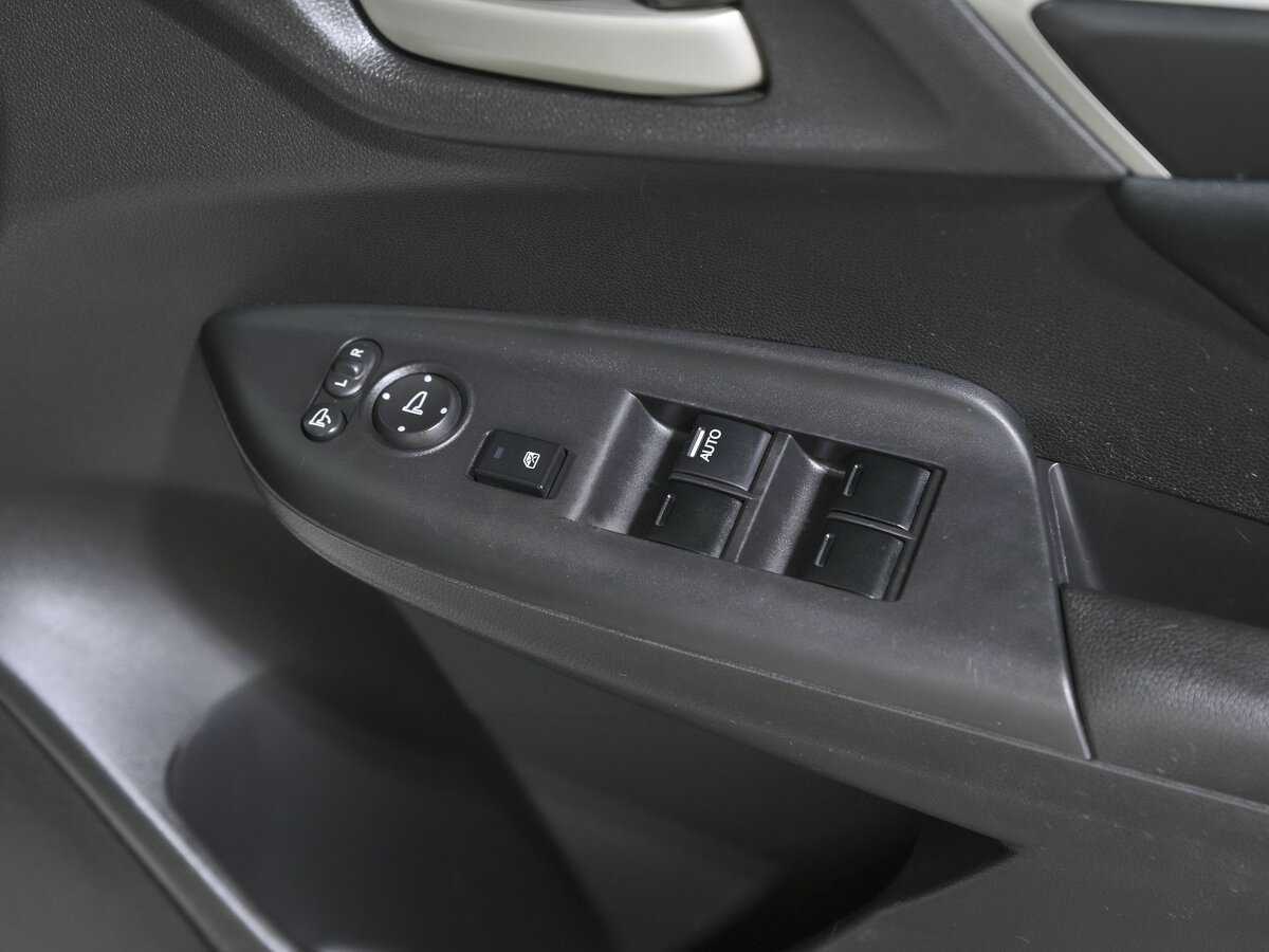 Honda Fit с пробегом — 2016 год. Фото: #13