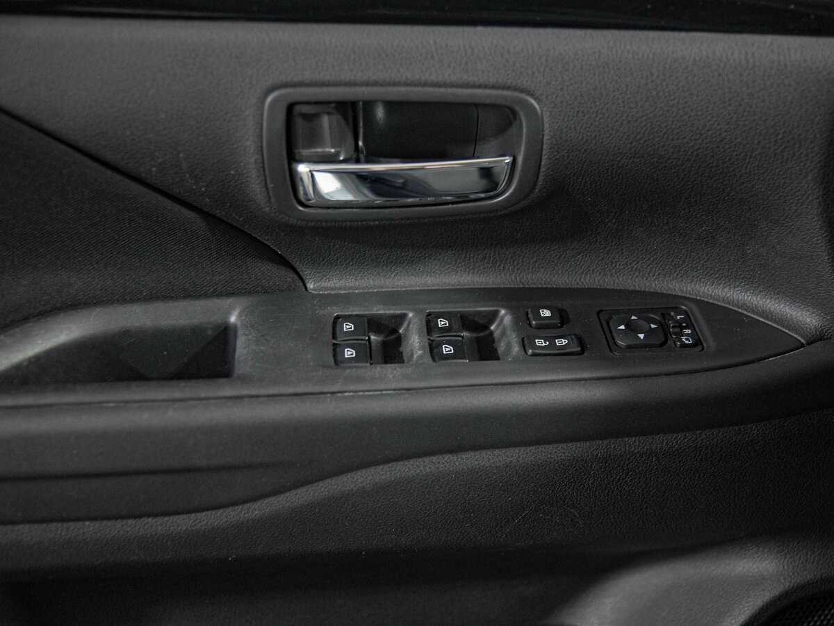 Mitsubishi Outlander с пробегом — 2018 год. Фото: #15