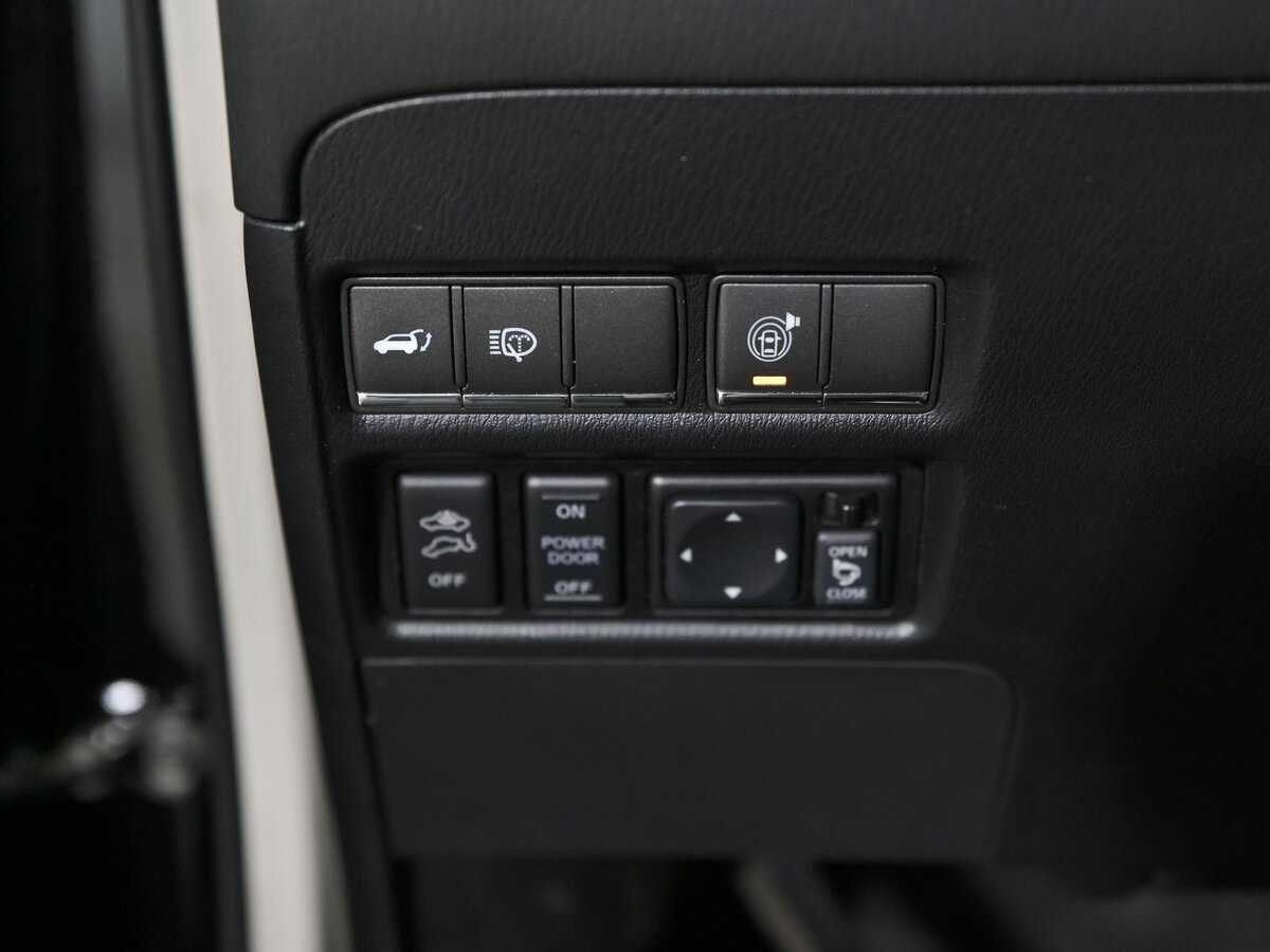 Nissan Patrol с пробегом — 2012 год. Фото: #16