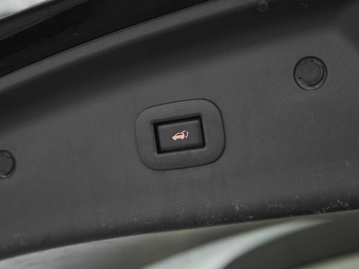 Nissan Patrol с пробегом — 2012 год. Фото: #25