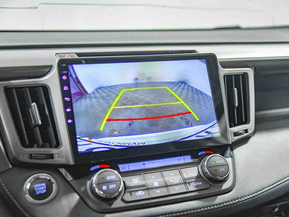 Toyota RAV4 с пробегом — 2018 год. Фото: #9