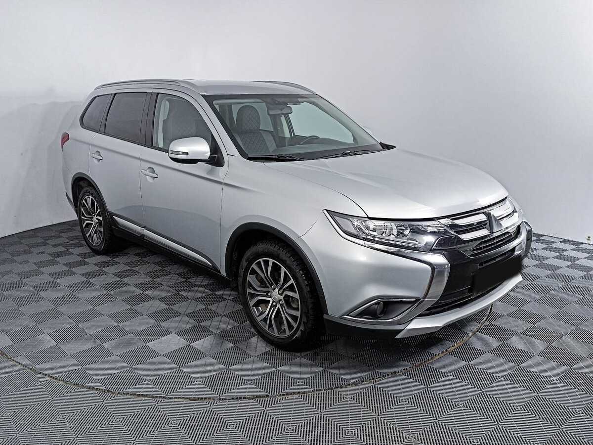 Mitsubishi Outlander с пробегом — 2018 год. Фото: #2