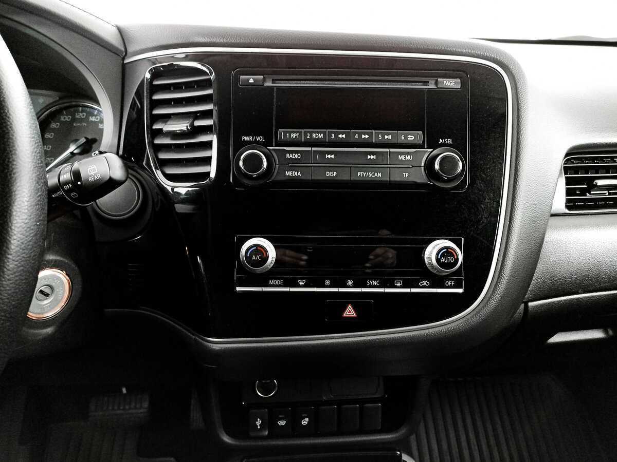 Mitsubishi Outlander с пробегом — 2021 год. Фото: #11