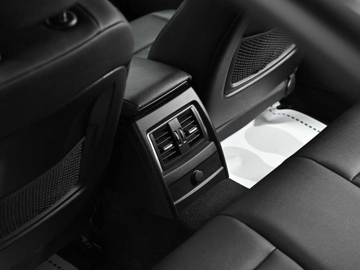 BMW 3 серии с пробегом — 2017 год. Фото: #14