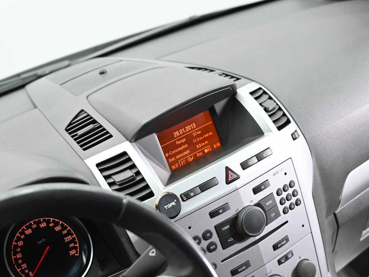 Opel Zafira с пробегом — 2012 год. Фото: #6