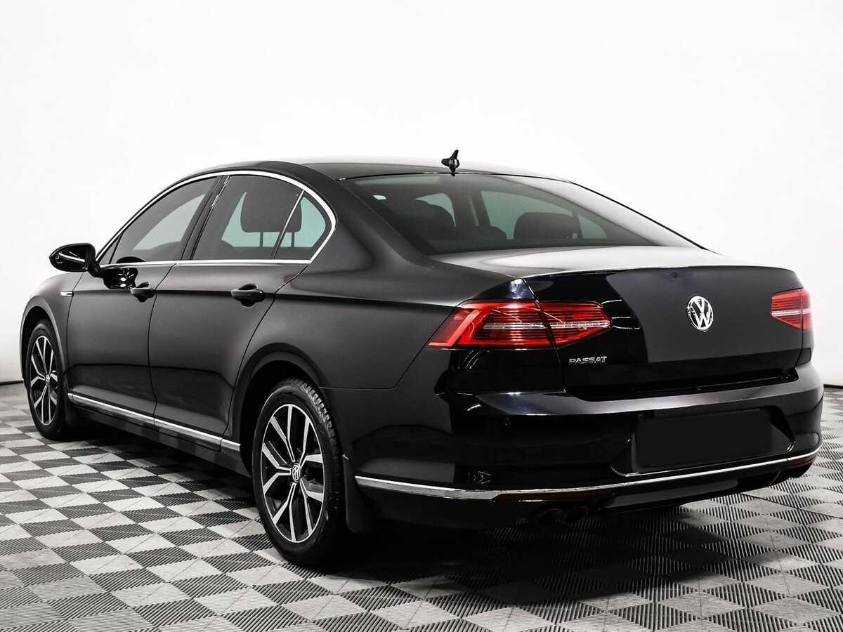 Volkswagen Passat с пробегом — 2018 год. Фото: #6