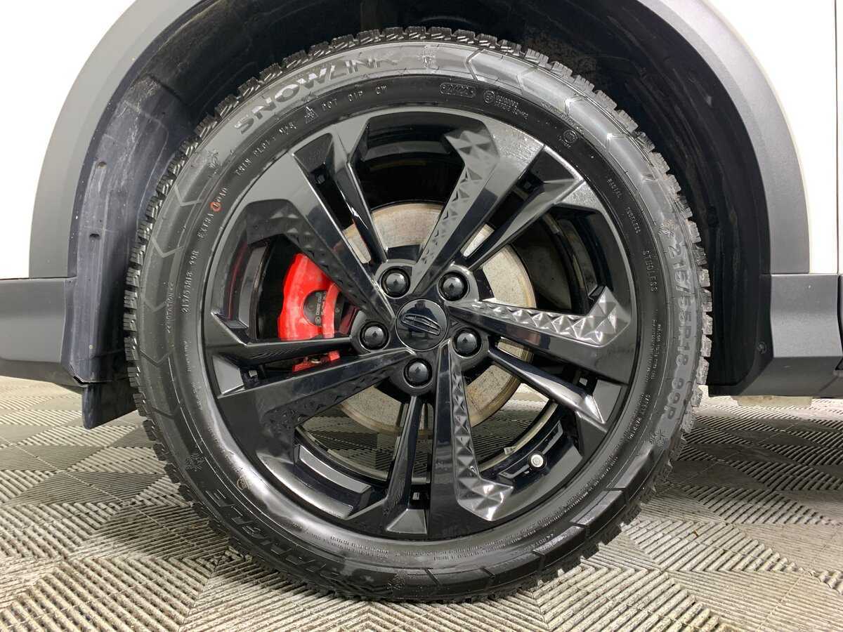 Geely Coolray с пробегом — 2023 год. Фото: #8