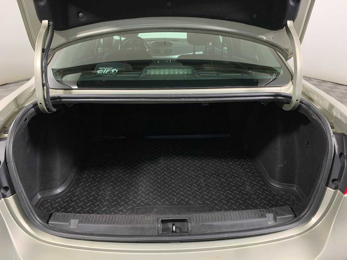 Renault Fluence с пробегом — 2013 год. Фото: #19