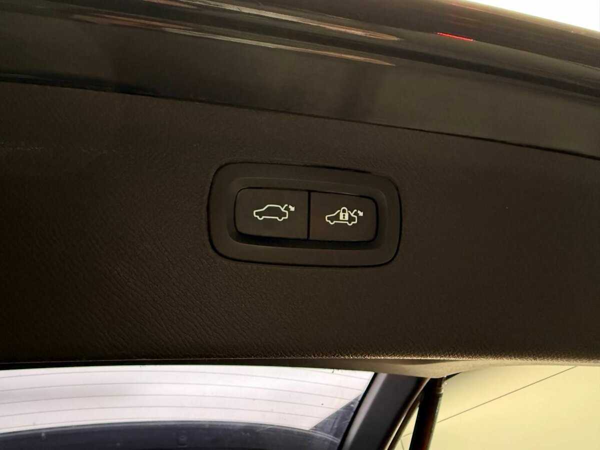 Volvo XC90 с пробегом — 2015 год. Фото: #21