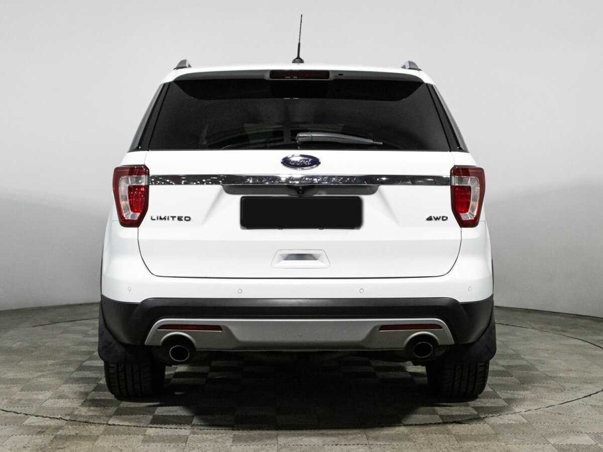 Ford Explorer с пробегом — 2015 год. Фото: #5