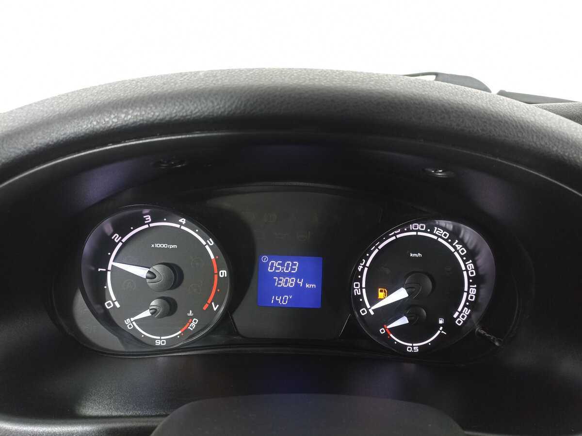 Lada (ВАЗ) Priora с пробегом — 2018 год. Фото: #12