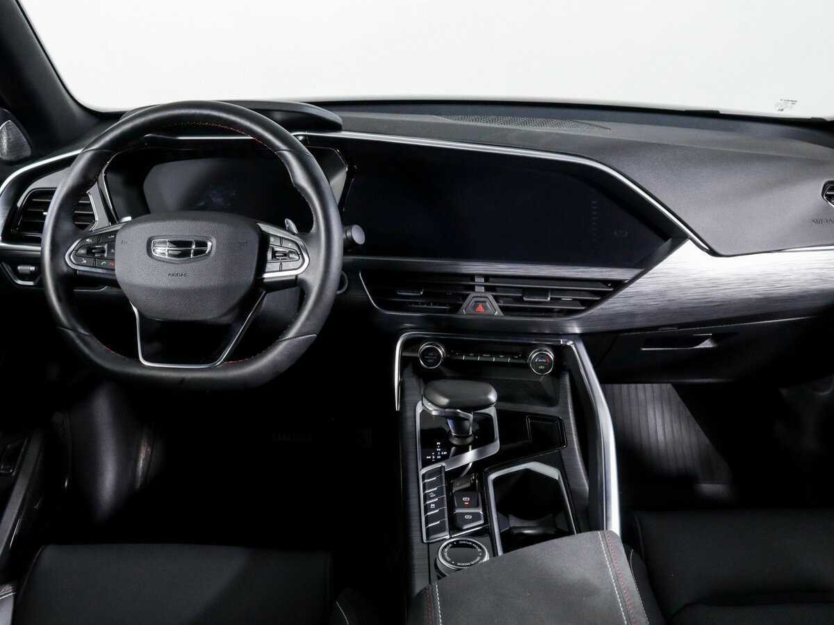 Geely Tugella с пробегом — 2023 год. Фото: #11