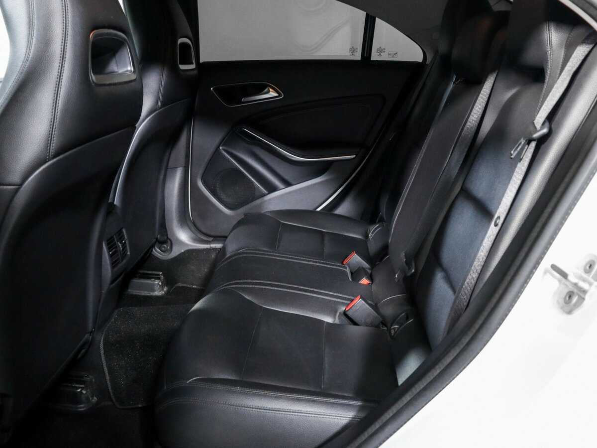 Mercedes-Benz CLA с пробегом — 2014 год. Фото: #6