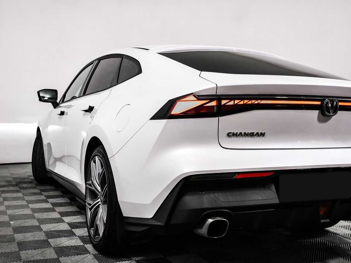 Changan UNI-V с пробегом — 2023 год. Фото: #18