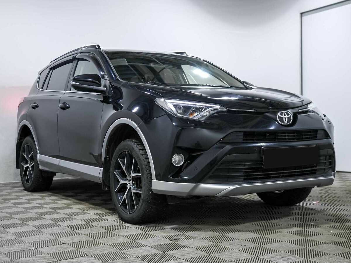 Toyota RAV4 с пробегом — 2017 год. Фото: #2