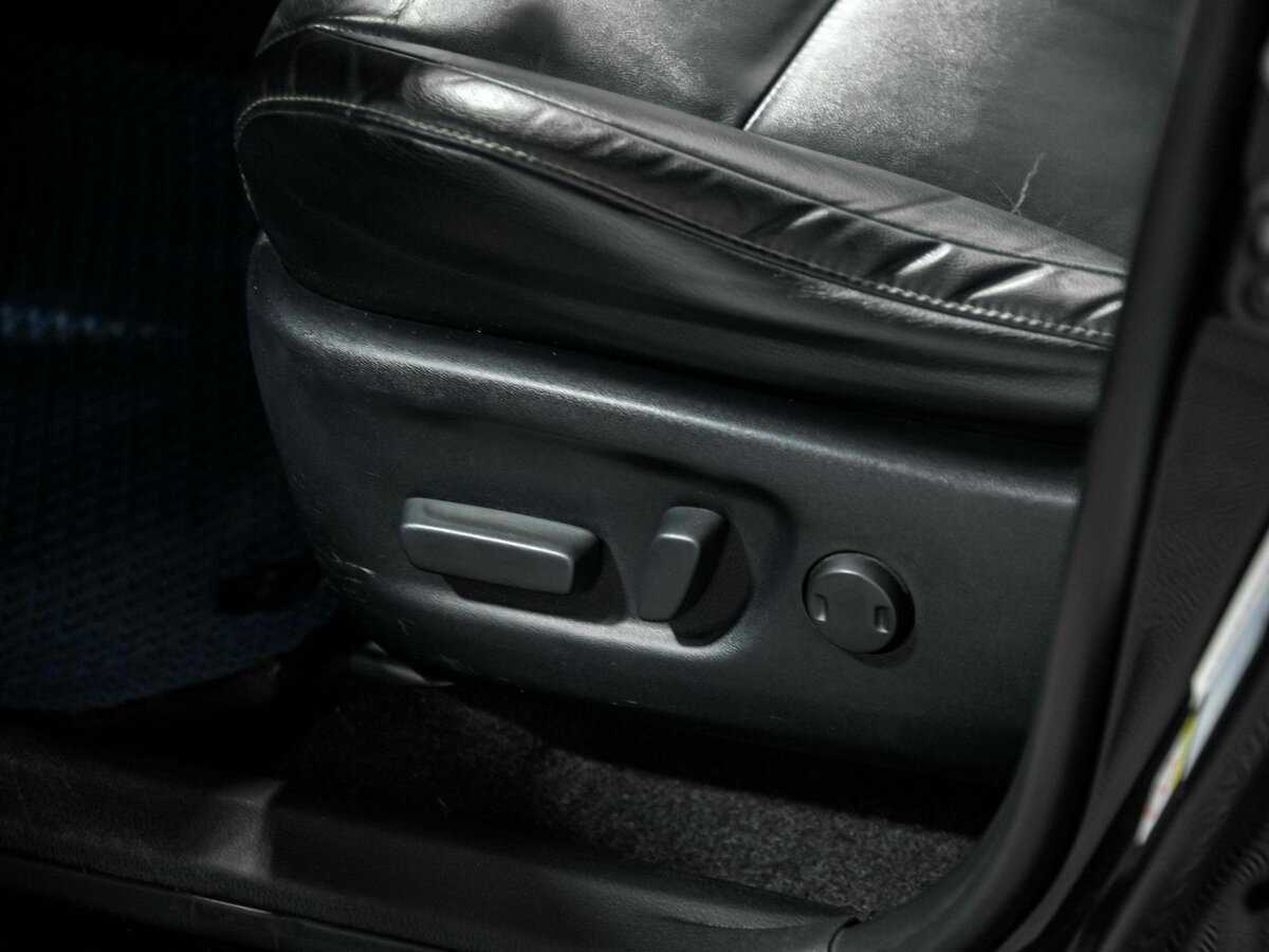 Toyota RAV4 с пробегом — 2017 год. Фото: #15