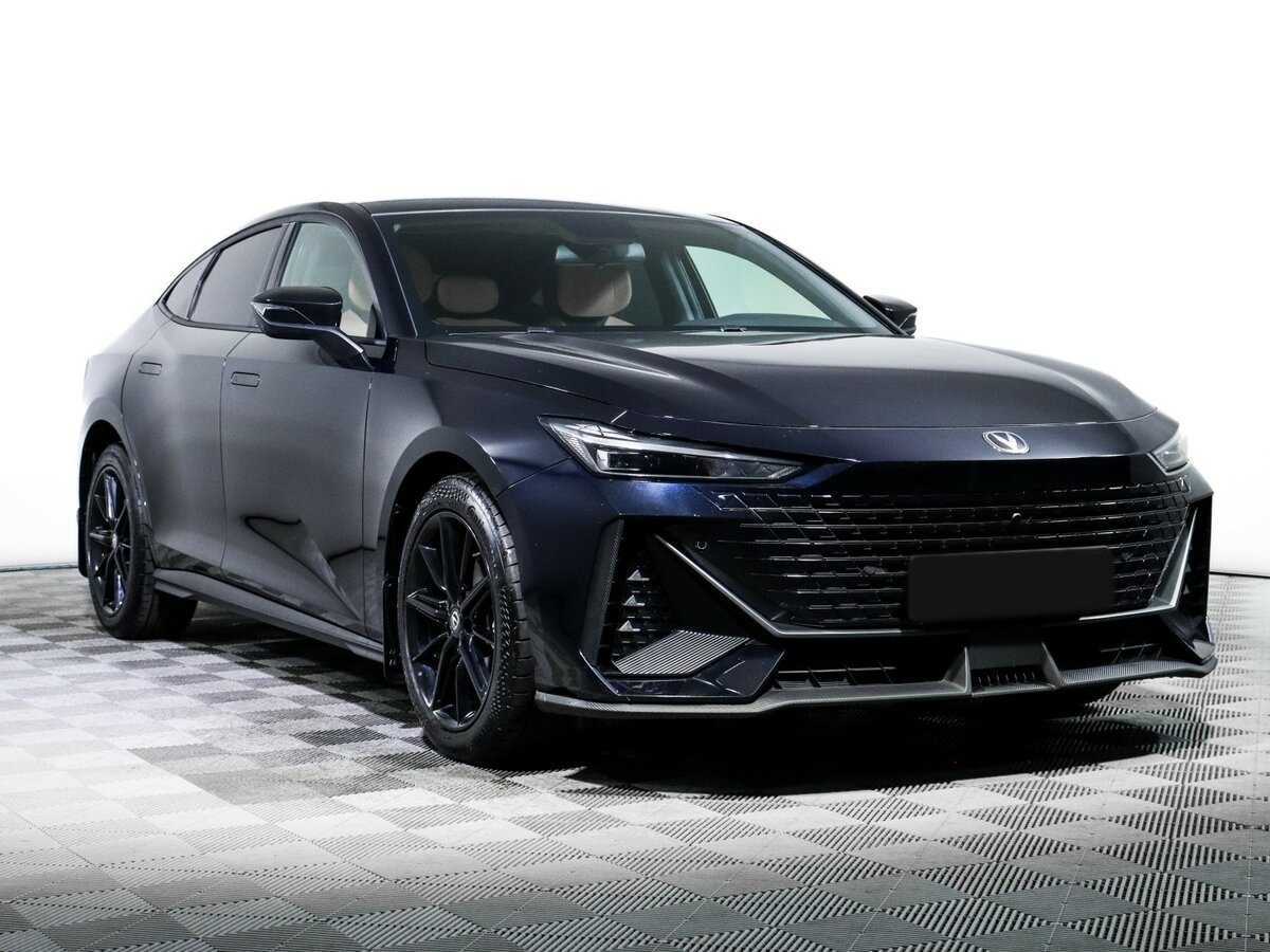 Changan UNI-V с пробегом — 2023 год. Фото: #2