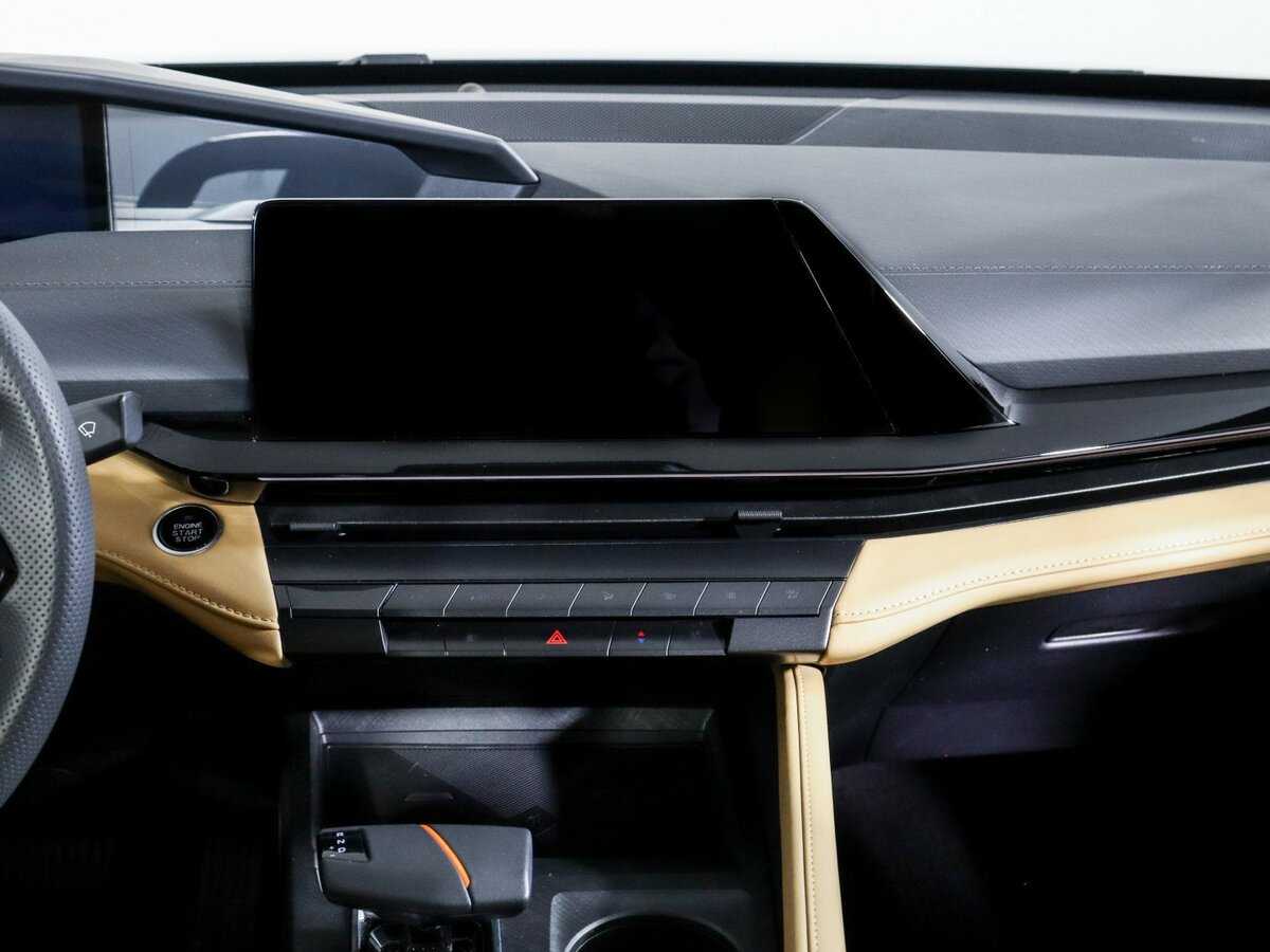 Changan UNI-V с пробегом — 2023 год. Фото: #9