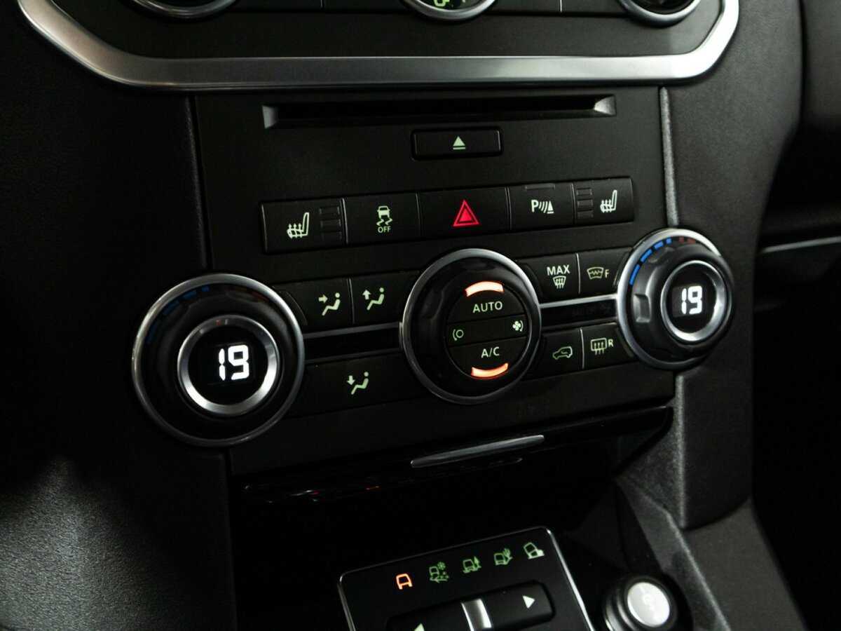 Land Rover Discovery с пробегом — 2012 год. Фото: #18