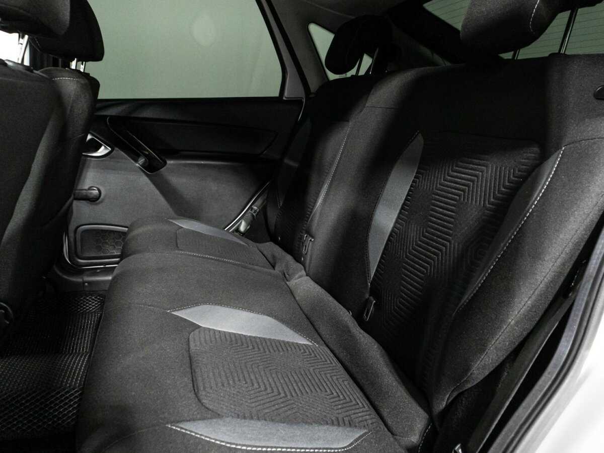 Lada (ВАЗ) Granta с пробегом — 2024 год. Фото: #9