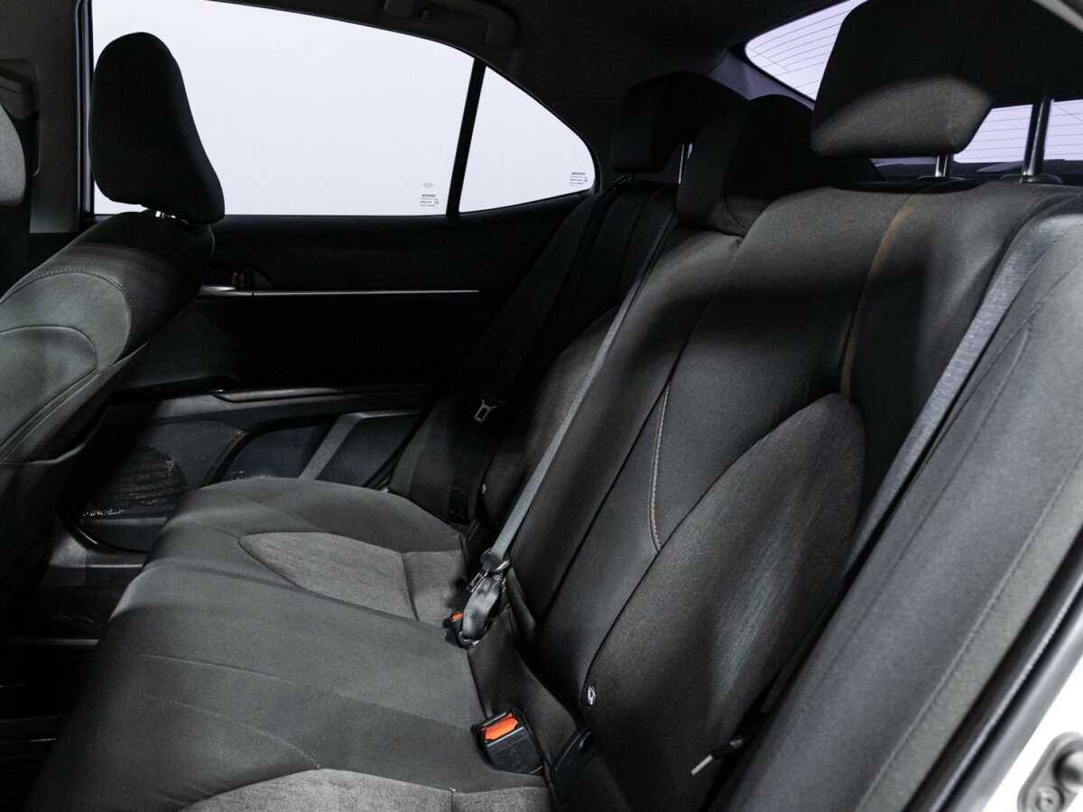 Toyota Camry с пробегом — 2019 год. Фото: #9