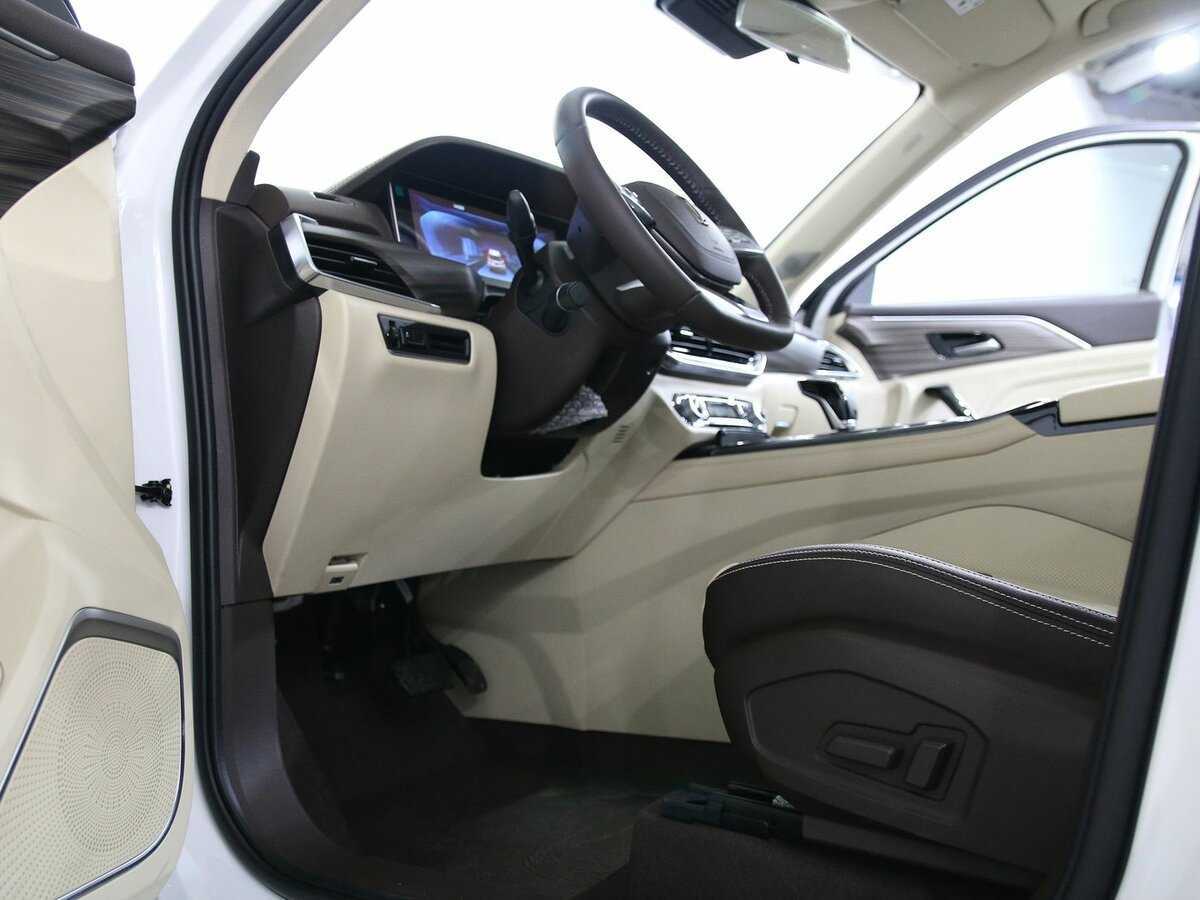 FAW Bestune T77 с пробегом — 2023 год. Фото: #5