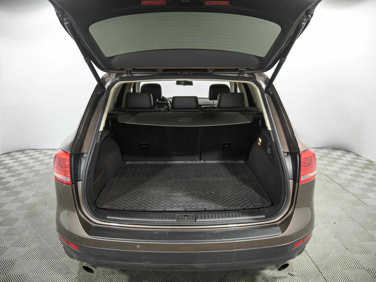 Volkswagen Touareg с пробегом — 2013 год. Фото: #18