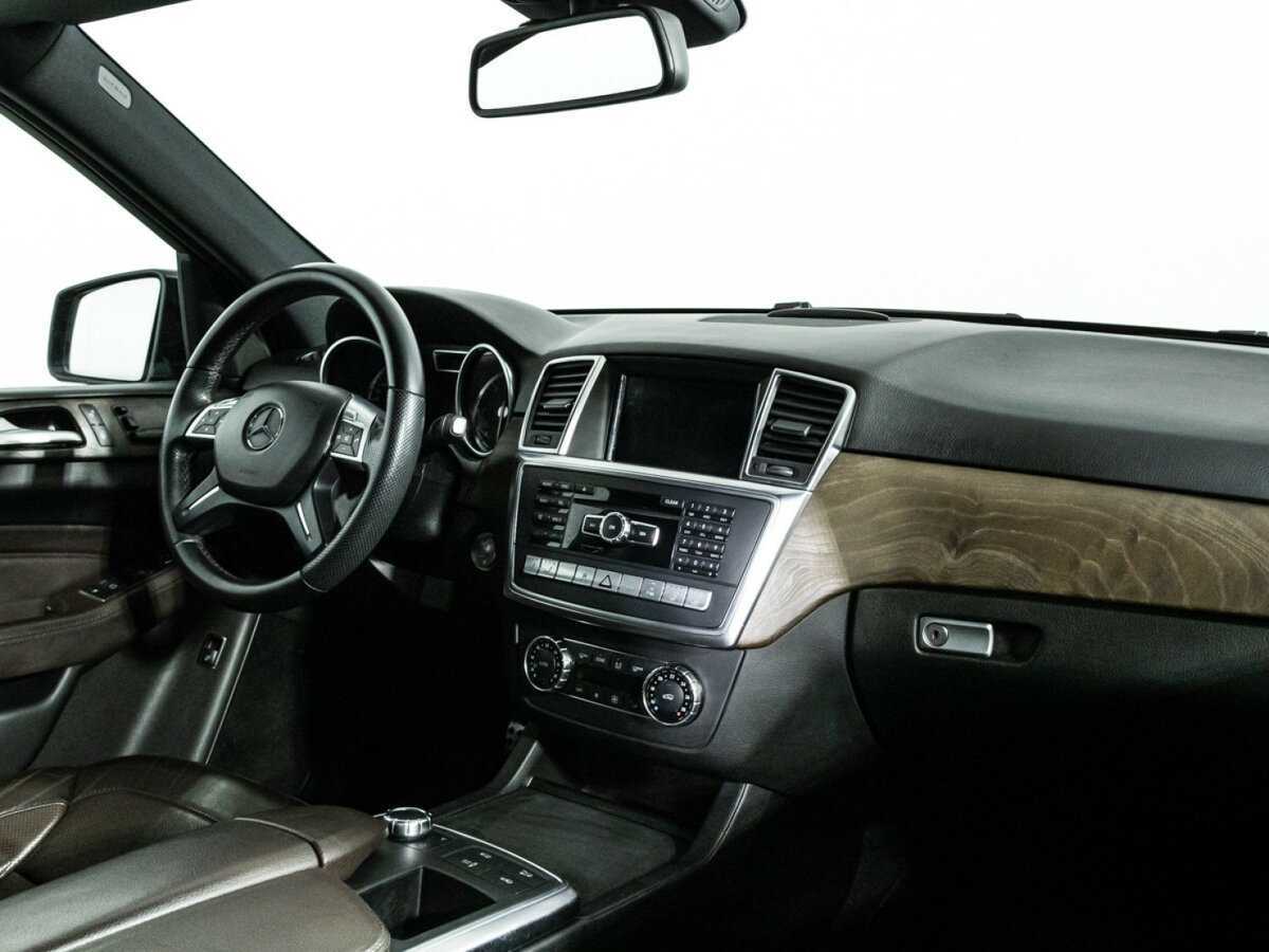 Mercedes-Benz M-Класс с пробегом — 2012 год. Фото: #8