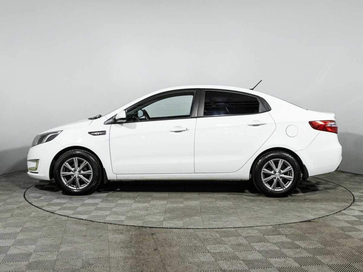 Kia Rio с пробегом — 2012 год. Фото: #7