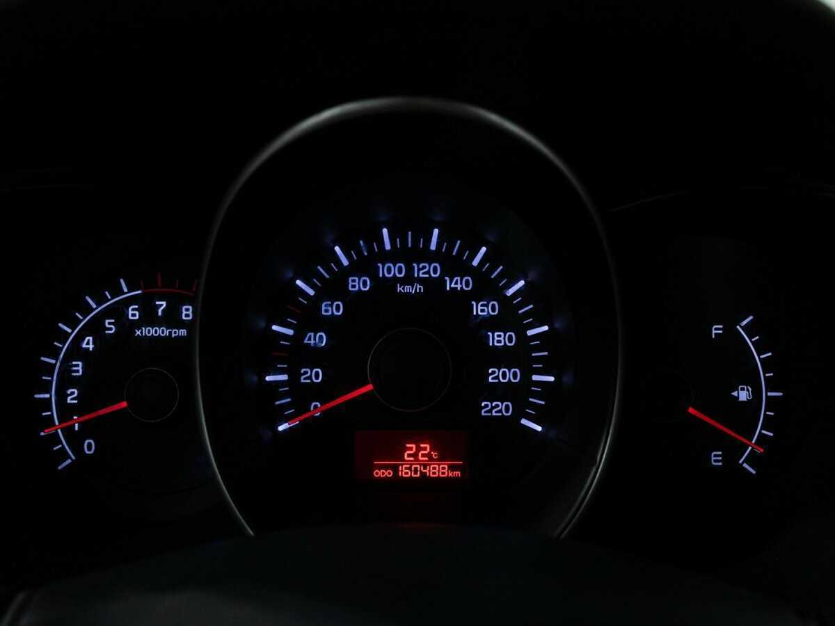 Kia Rio с пробегом — 2012 год. Фото: #11