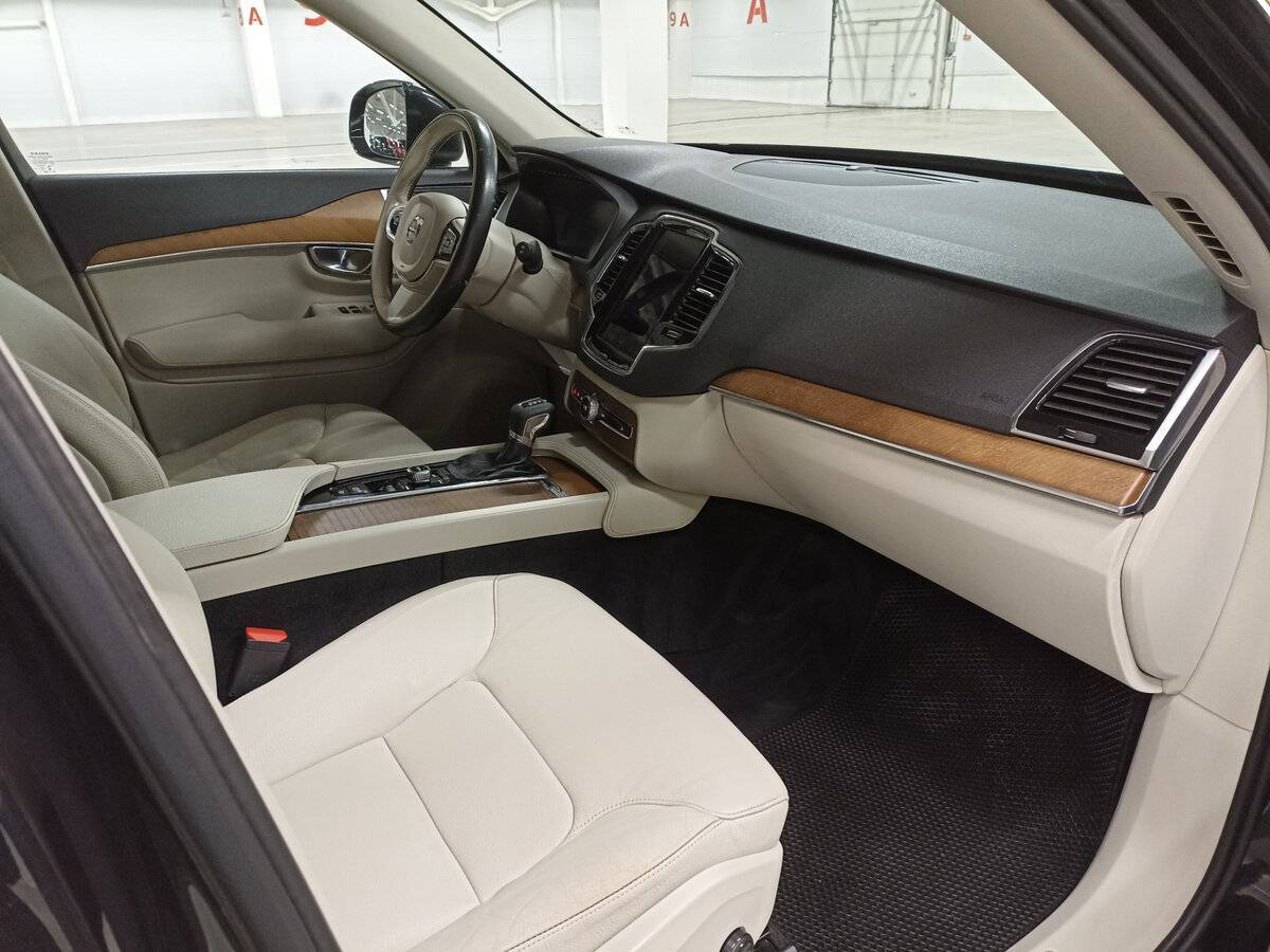 Volvo XC90 с пробегом — 2016 год. Фото: #10