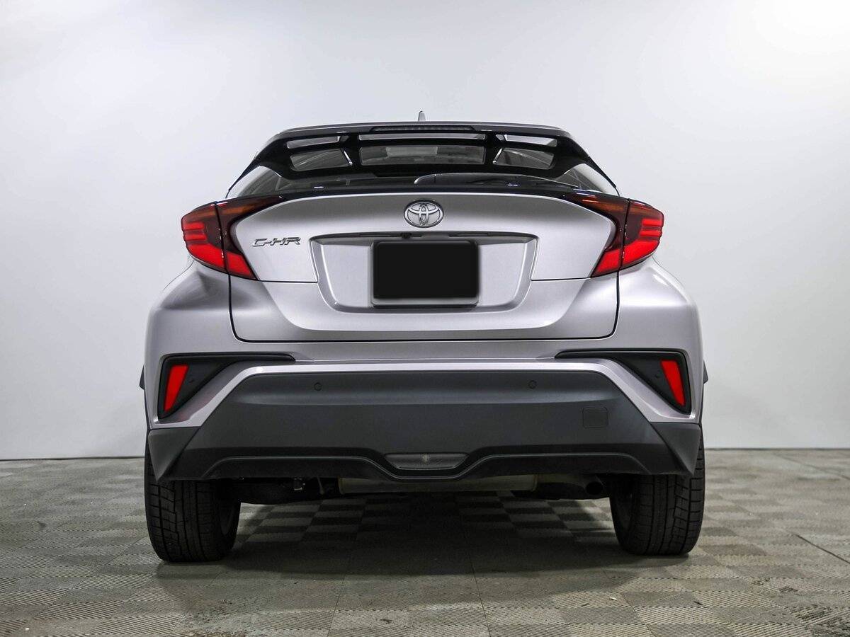 Toyota C-HR с пробегом — 2020 год. Фото: #4