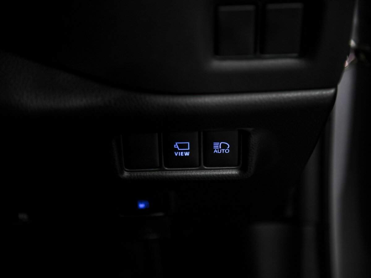 Toyota C-HR с пробегом — 2020 год. Фото: #16