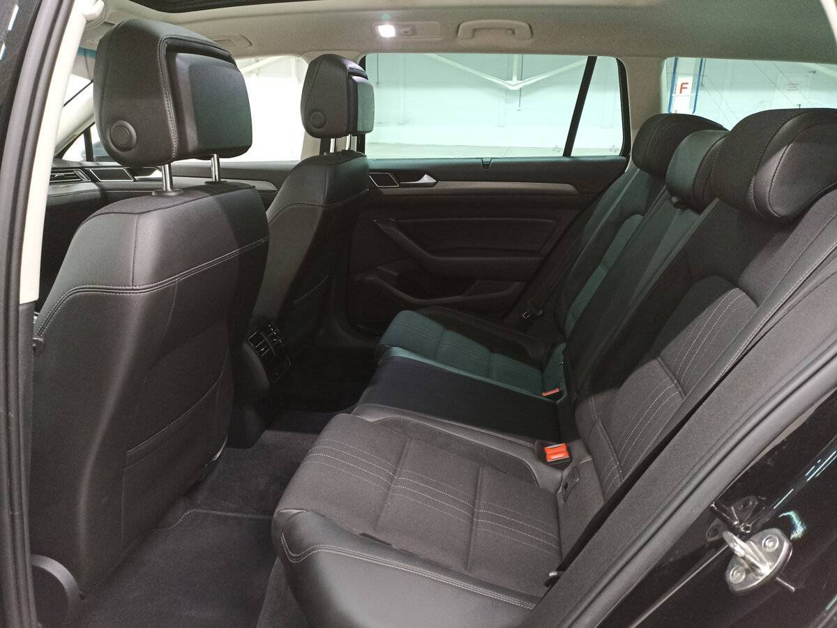 Volkswagen Passat с пробегом — 2018 год. Фото: #11