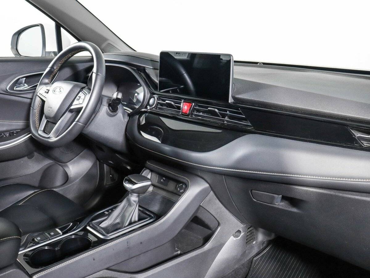 Москвич 3 с пробегом — 2023 год. Фото: #8