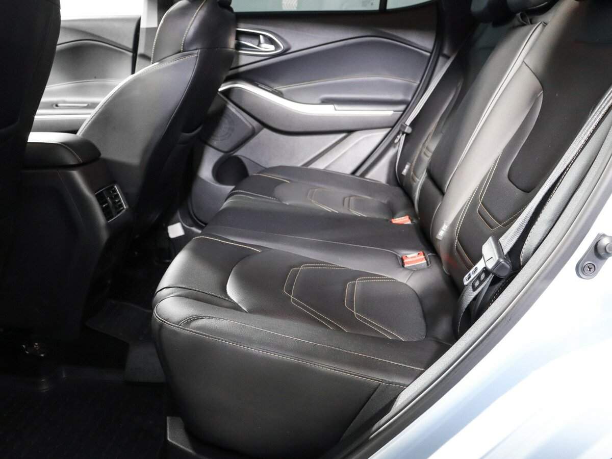 Москвич 3 с пробегом — 2023 год. Фото: #7