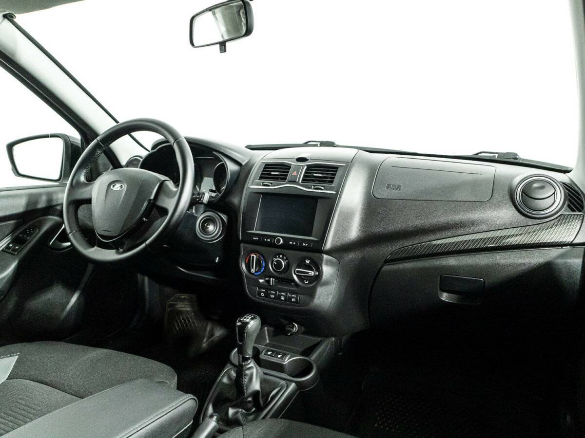 Lada (ВАЗ) Granta с пробегом — 2024 год. Фото: #8